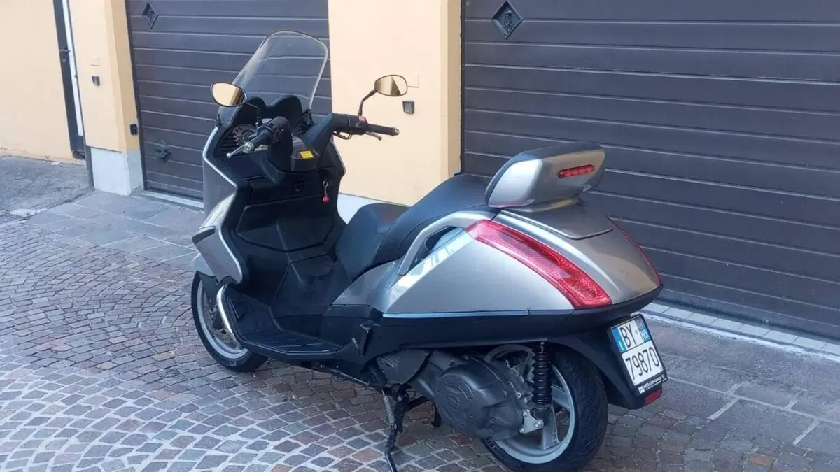 Aprilia Atlantic 500 (2003 - 04)  (12)