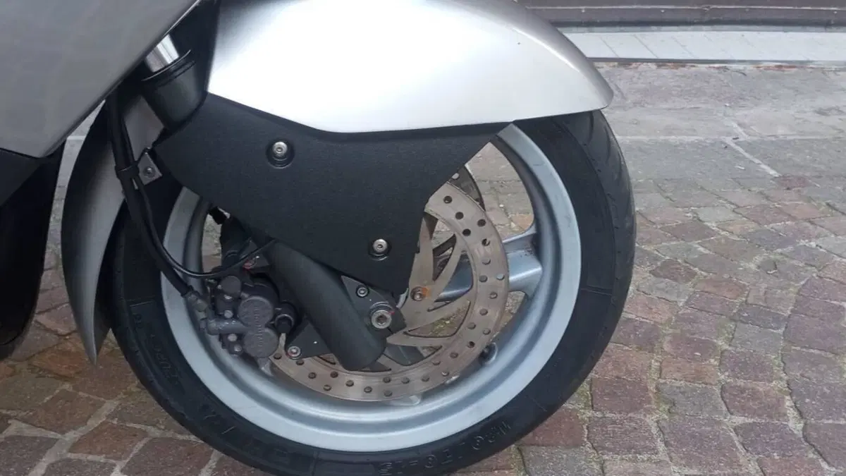 Aprilia Atlantic 500 (2003 - 04)  (13)