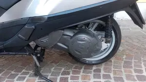 Aprilia Atlantic 500 (2003 - 04)  (16)