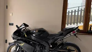 Yamaha YZF R1 (2009 - 11)  (3)
