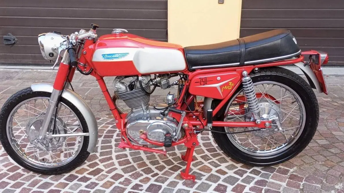 Ducati   (2)