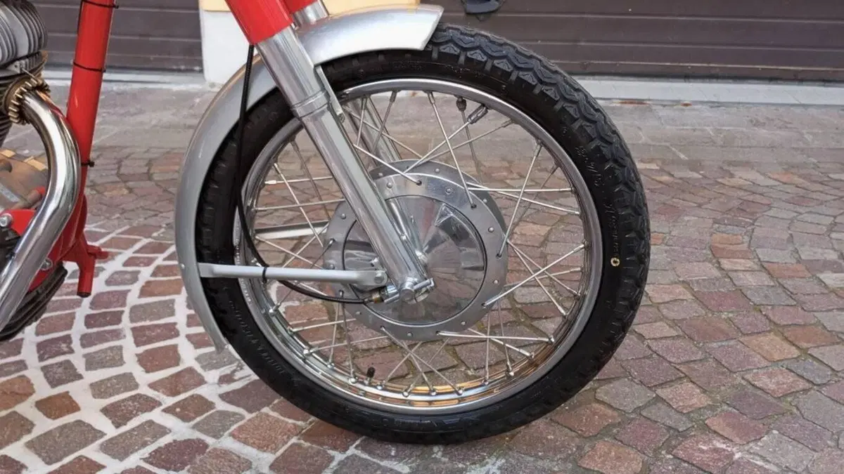 Ducati   (9)