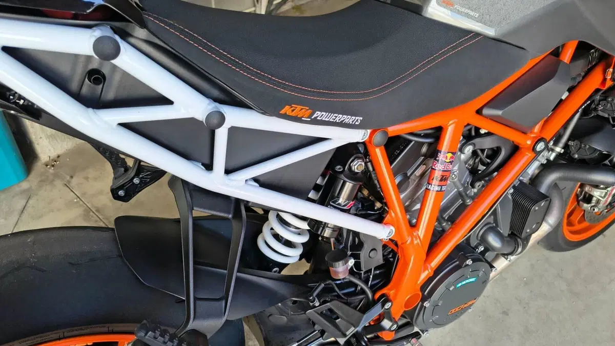 KTM 1290 Super Duke R ABS (2017 - 18)  (7)