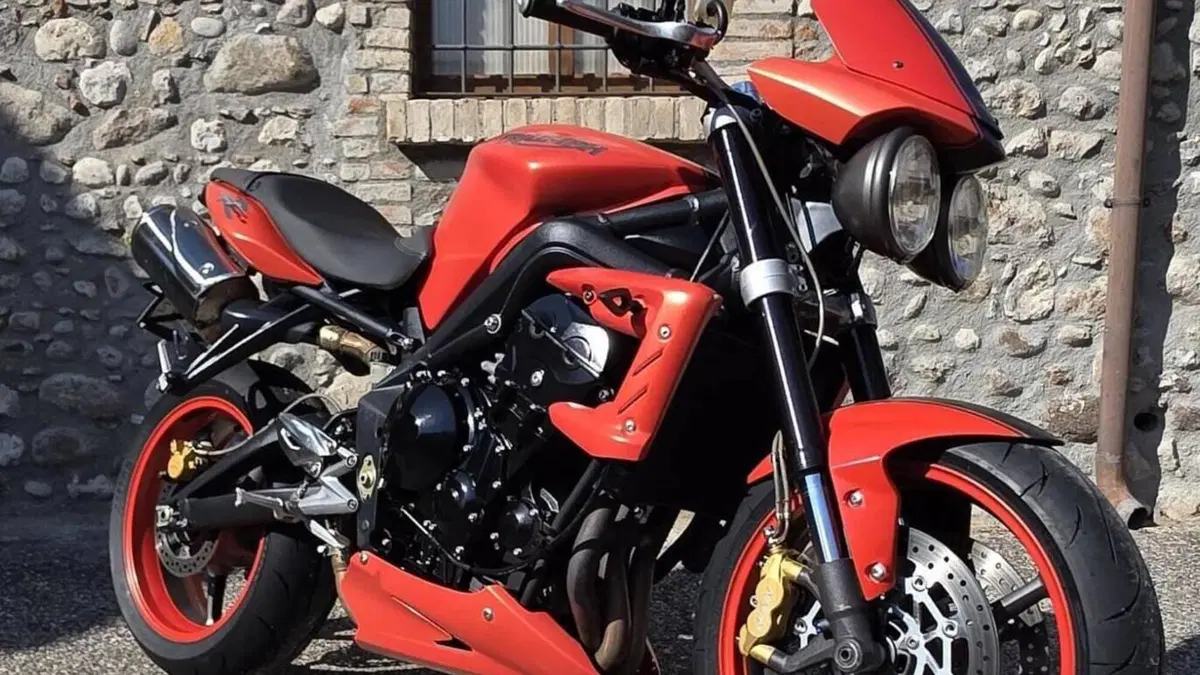 Triumph Street Triple R (2009 - 12) 
