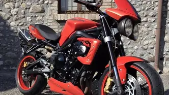 Triumph Street Triple R (2009 - 12)