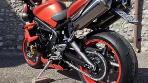 Triumph Street Triple R (2009 - 12)  (4)