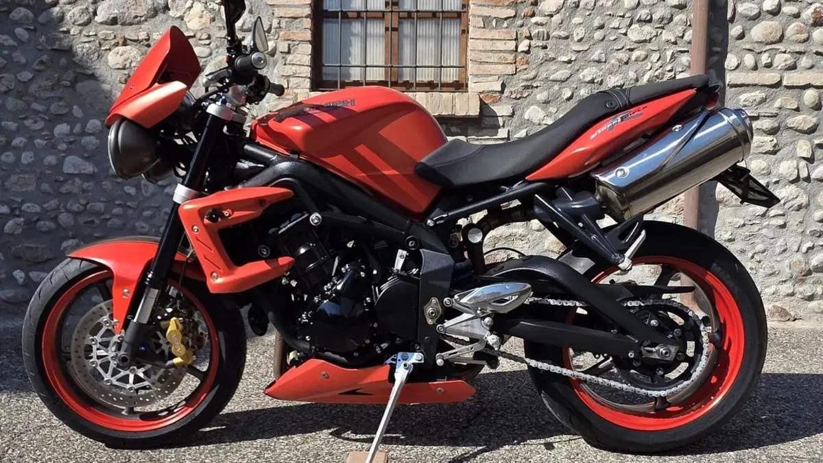 Triumph Street Triple R (2009 - 12)  (5)