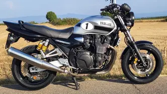 Yamaha XJR 1300 (2006 - 14) usata