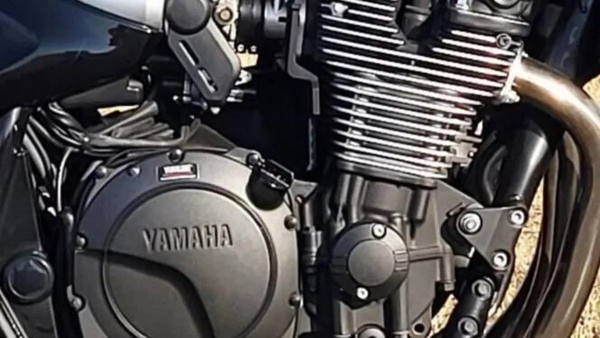 Yamaha XJR 1300 (2006 - 14)  (3)