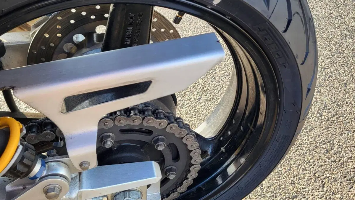Yamaha XJR 1300 (2006 - 14)  (4)