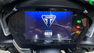 Triumph Street Triple R (2017 - 20)  (2)
