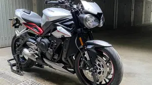 Triumph Street Triple R (2017 - 20) 