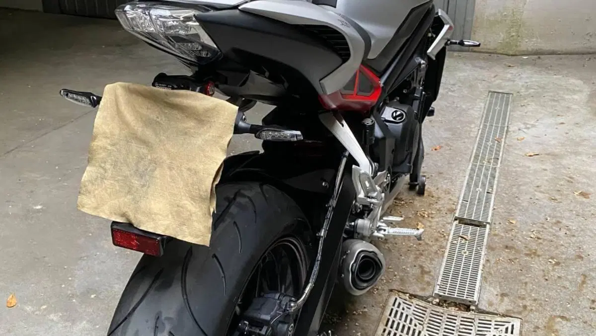 Triumph Street Triple R (2017 - 20)  (13)