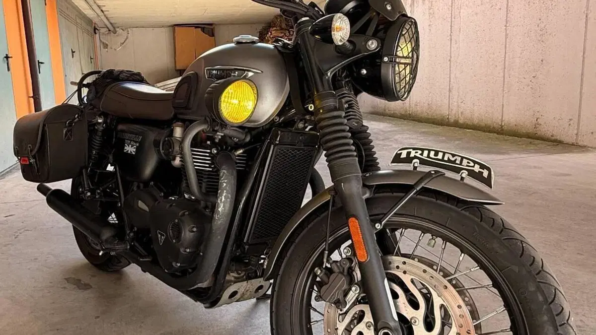 Triumph Bonneville T120 (2016 - 20)  (6)