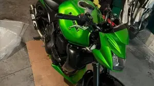 Kawasaki Z 750 (2007 - 14)  (4)
