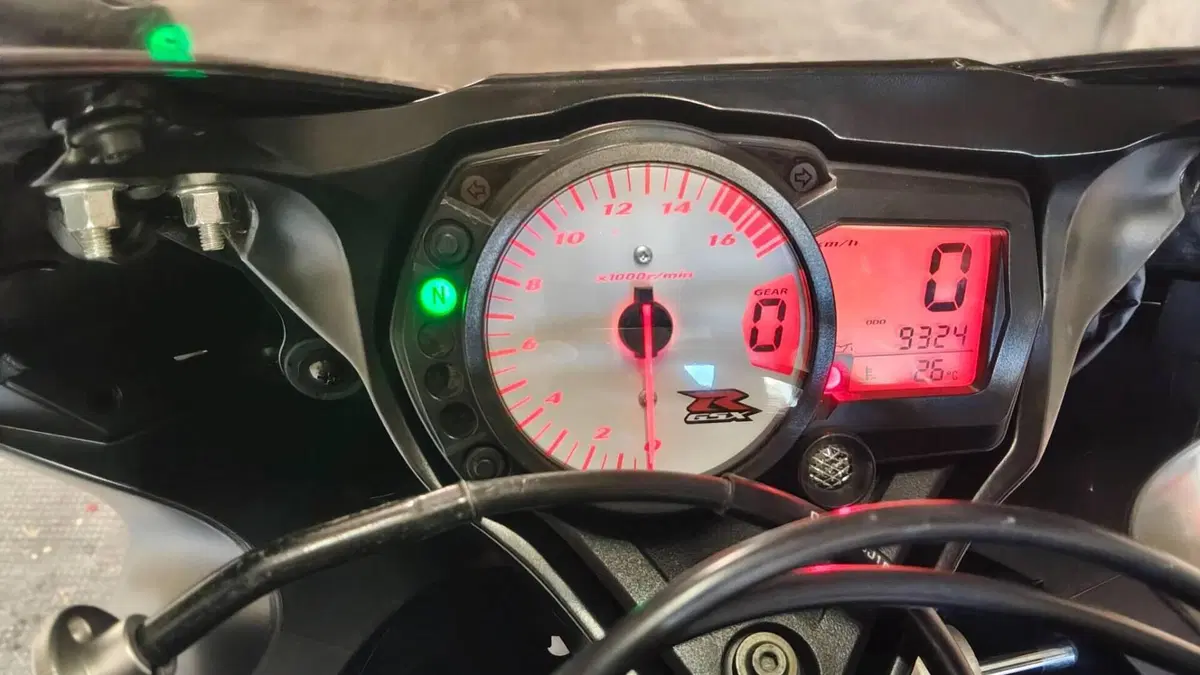 Suzuki GSX R 750 (2006 - 07)  (8)