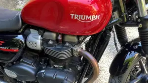 Triumph Street Twin 900 (2019 - 20)  (2)