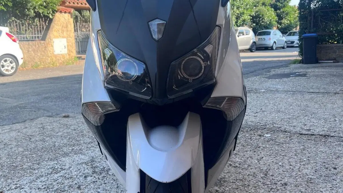 Yamaha T-Max 530 (2012 - 14)  (2)
