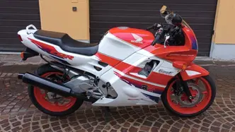 Honda CBR 600 F epoca
