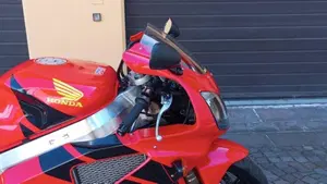 Honda   (8)