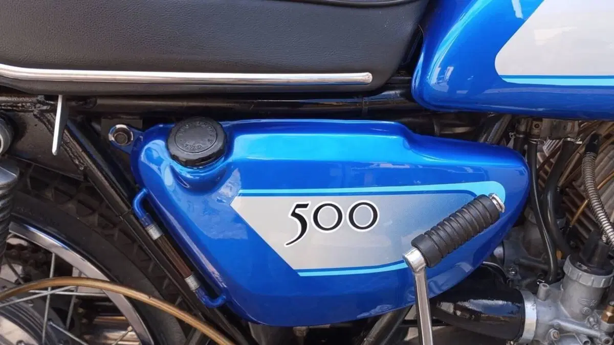 Kawasaki   (6)