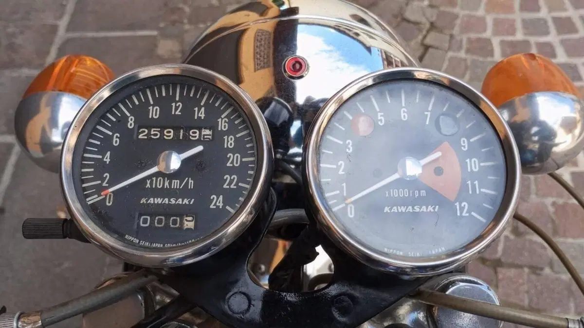 Kawasaki   (8)