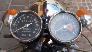 Kawasaki   (8)