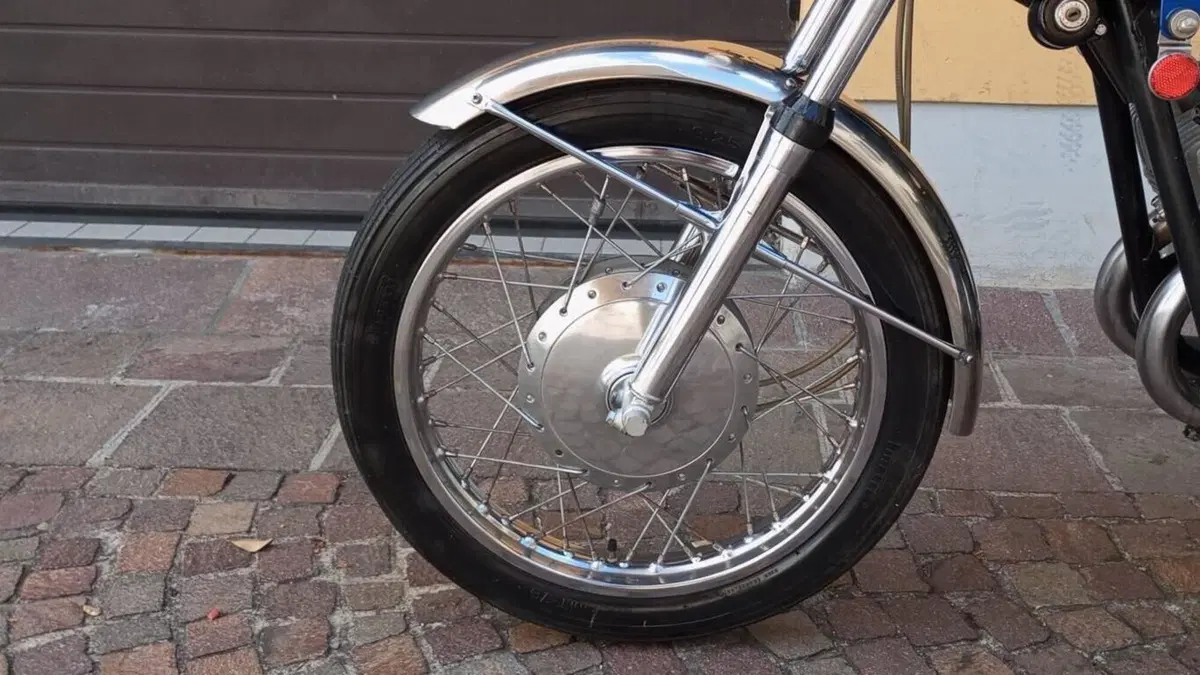 Kawasaki   (20)