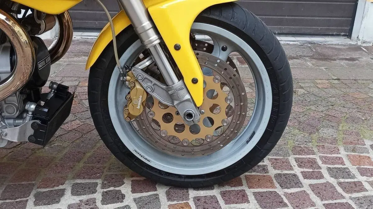 Moto Guzzi   (19)