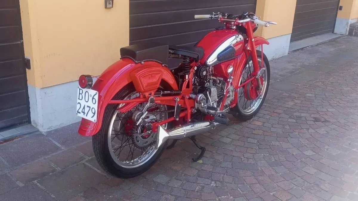 Moto Guzzi   (6)