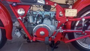 Moto Guzzi   (9)