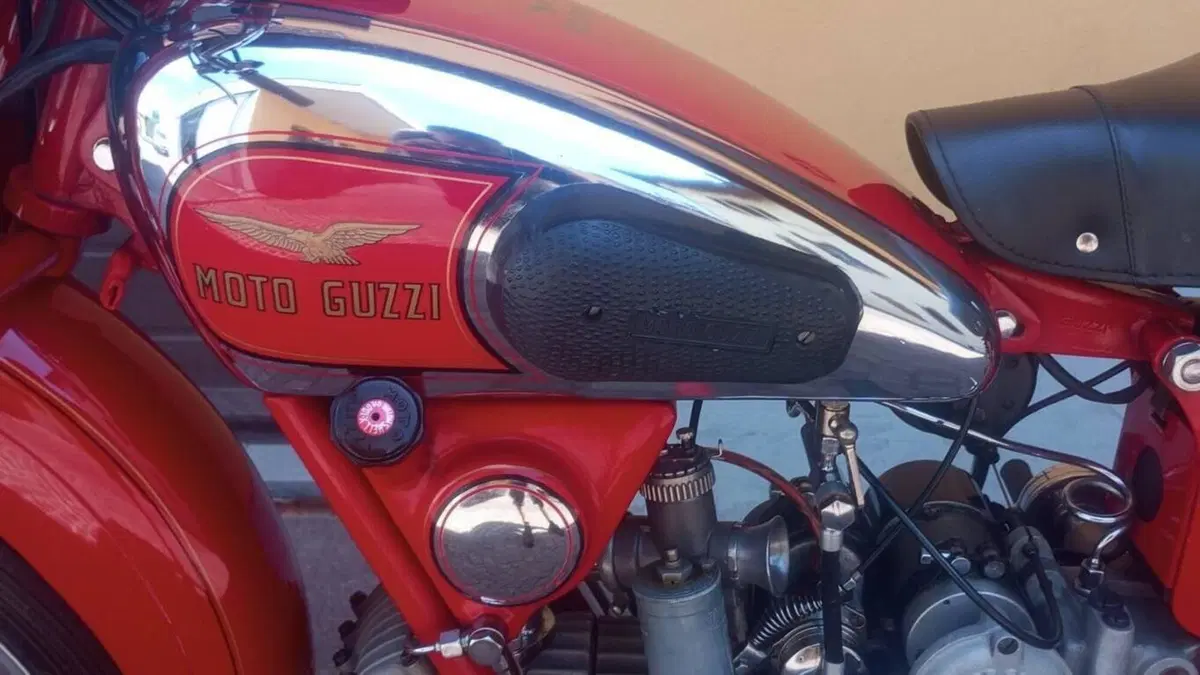 Moto Guzzi   (11)