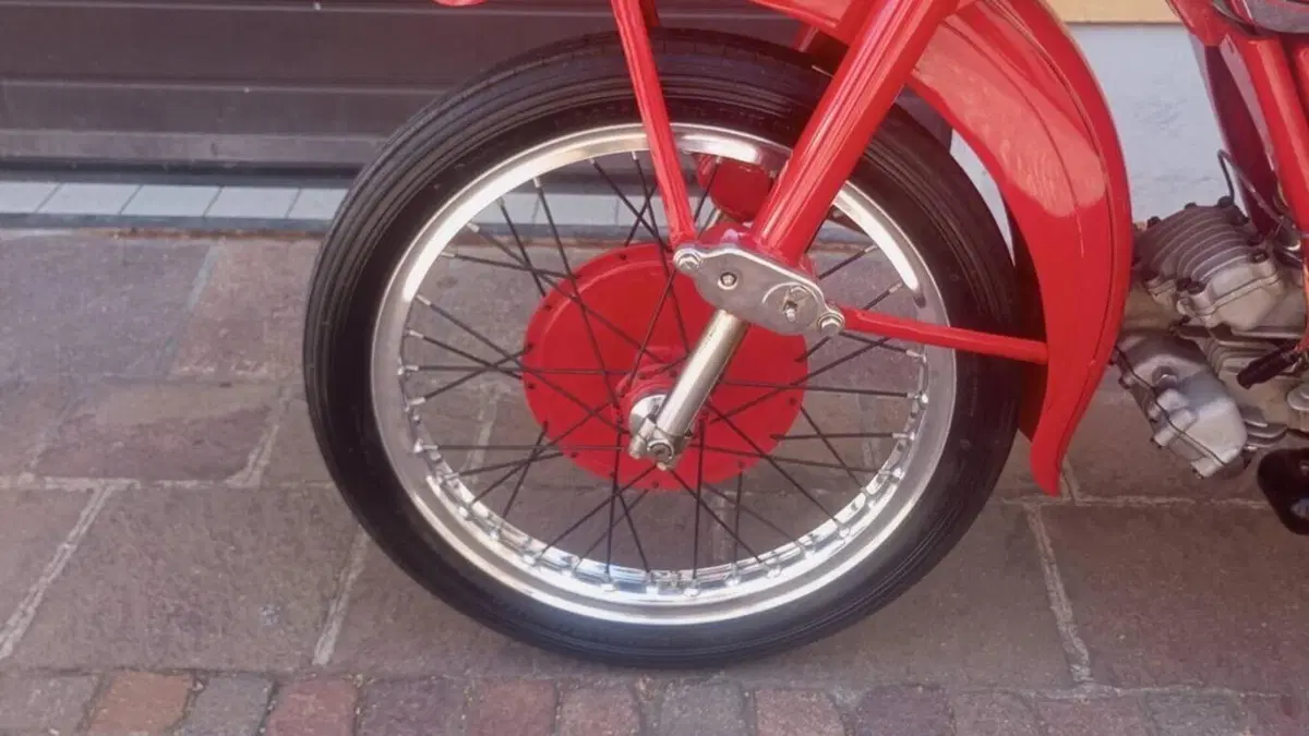 Moto Guzzi   (14)