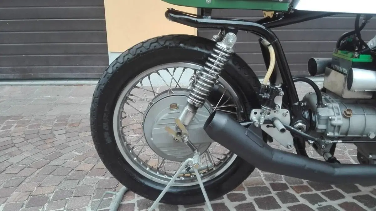 Moto Guzzi   (4)