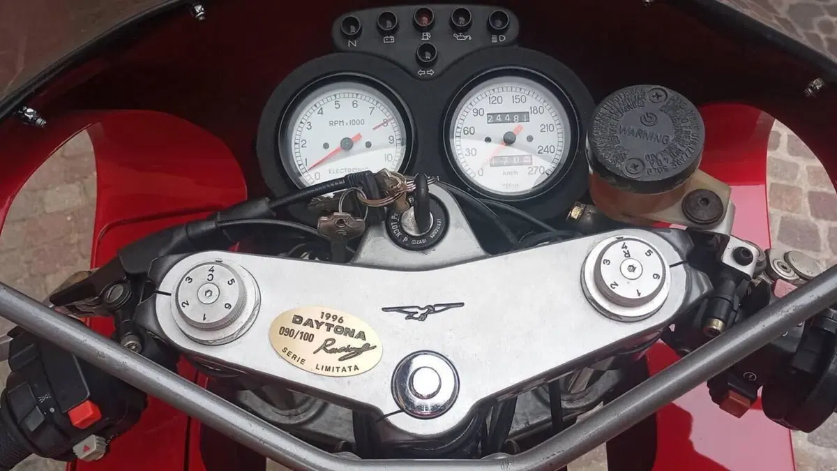 Moto Guzzi   (7)