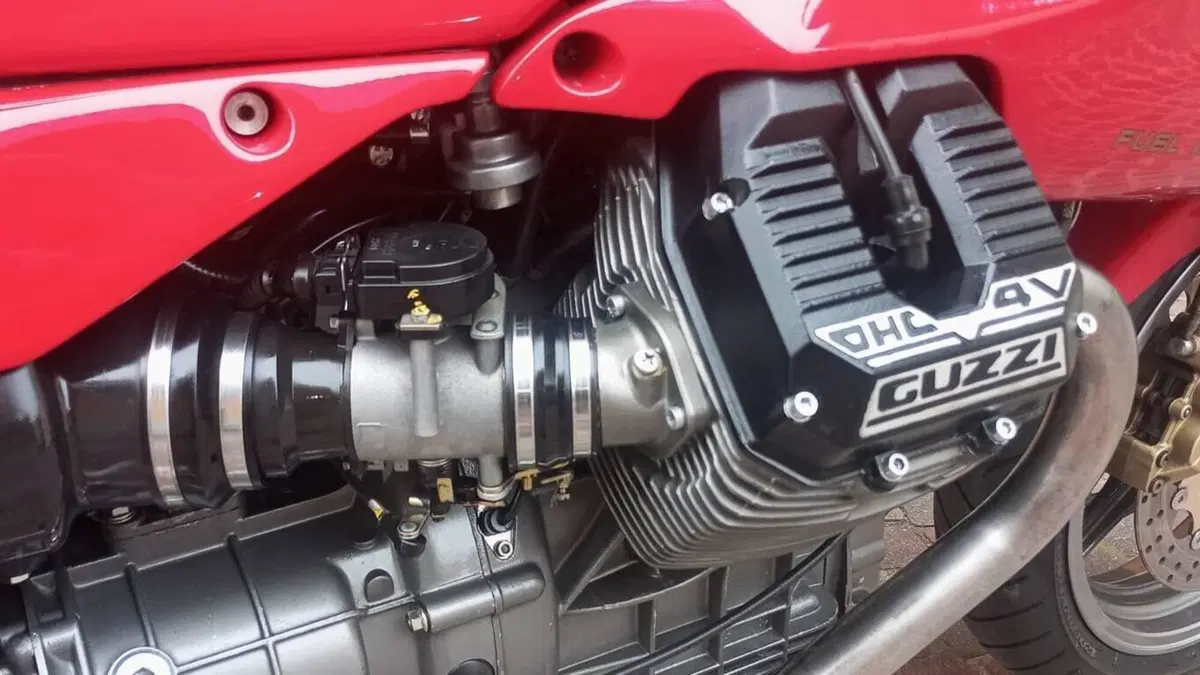 Moto Guzzi   (8)