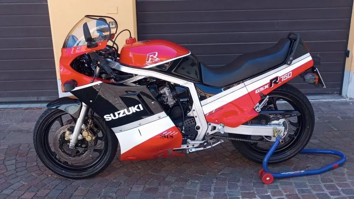 Suzuki   (2)