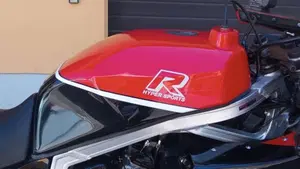 Suzuki   (4)