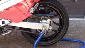 Suzuki   (11)