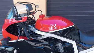 Suzuki   (12)