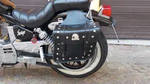 Suzuki   (7)