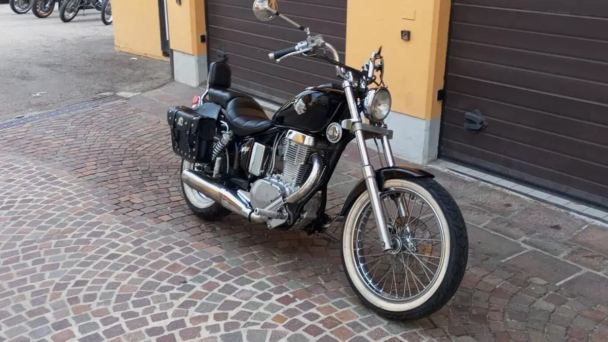 Suzuki   (18)