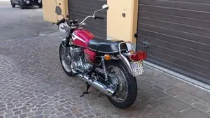 Suzuki   (4)