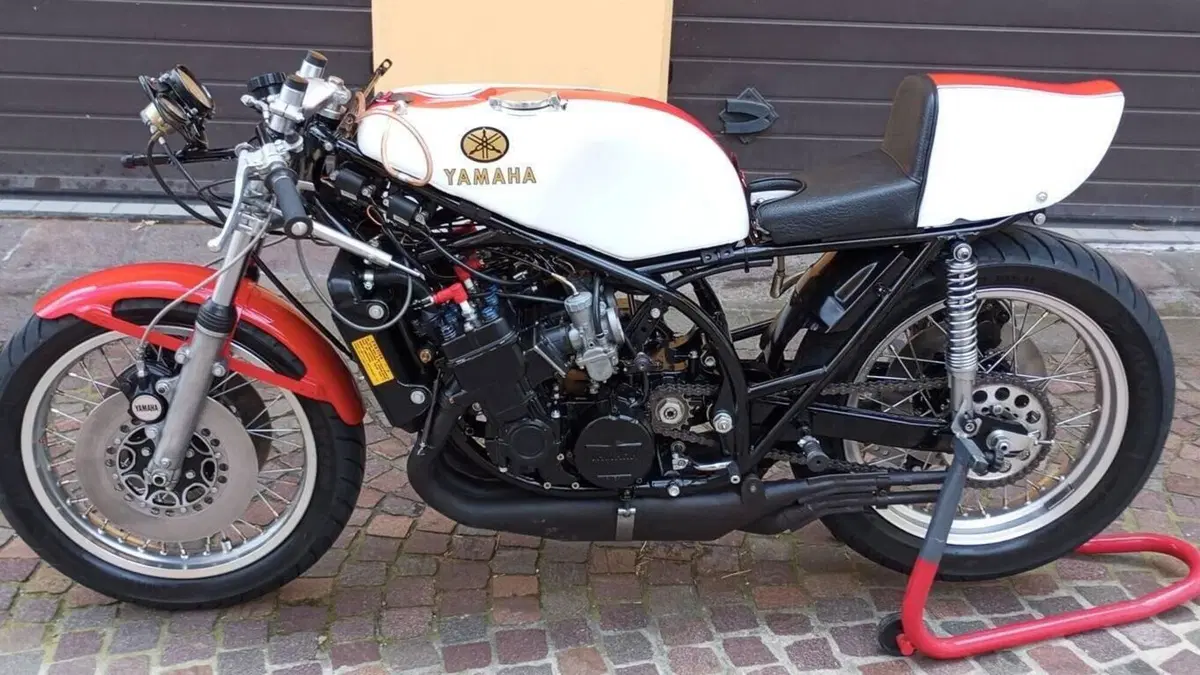 Yamaha   (2)