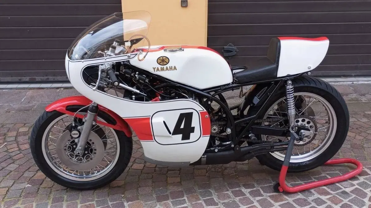 Yamaha   (17)