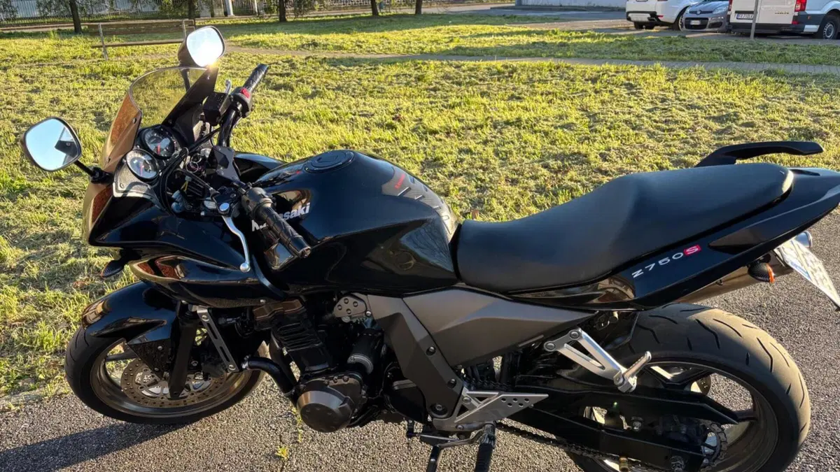 Kawasaki Z 750 S  (6)