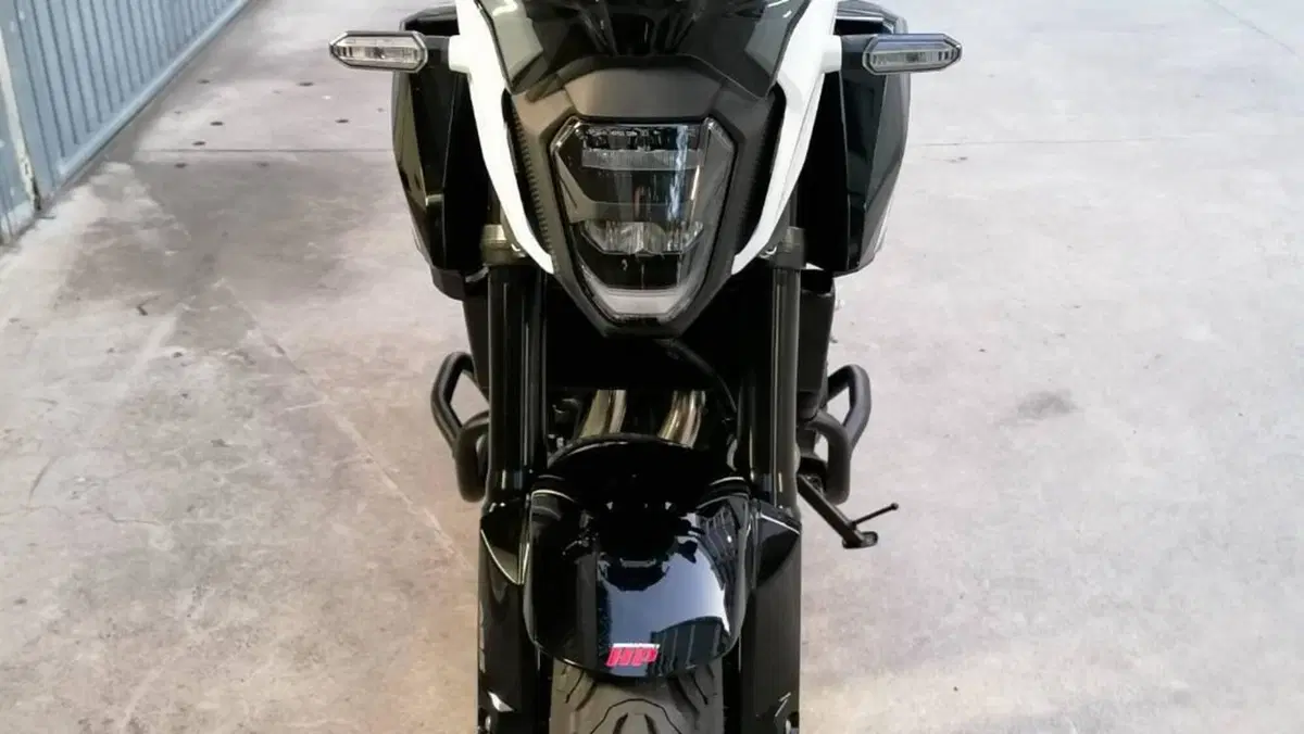 Honda CB 500 Hornet (2024 - 25)  (3)