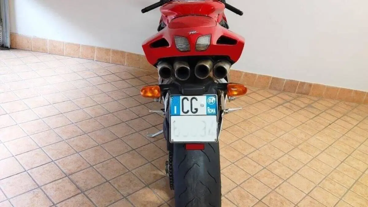 MV Agusta F4 1000 S 1+1 (2004 - 06)  (6)