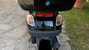Piaggio X9 250 Evolution  (4)