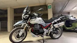 Moto Guzzi V85 TT (2024 - 26) 